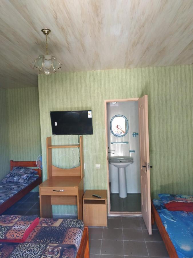 Monte Karlo Otel Zaliznyi Port Dış mekan fotoğraf