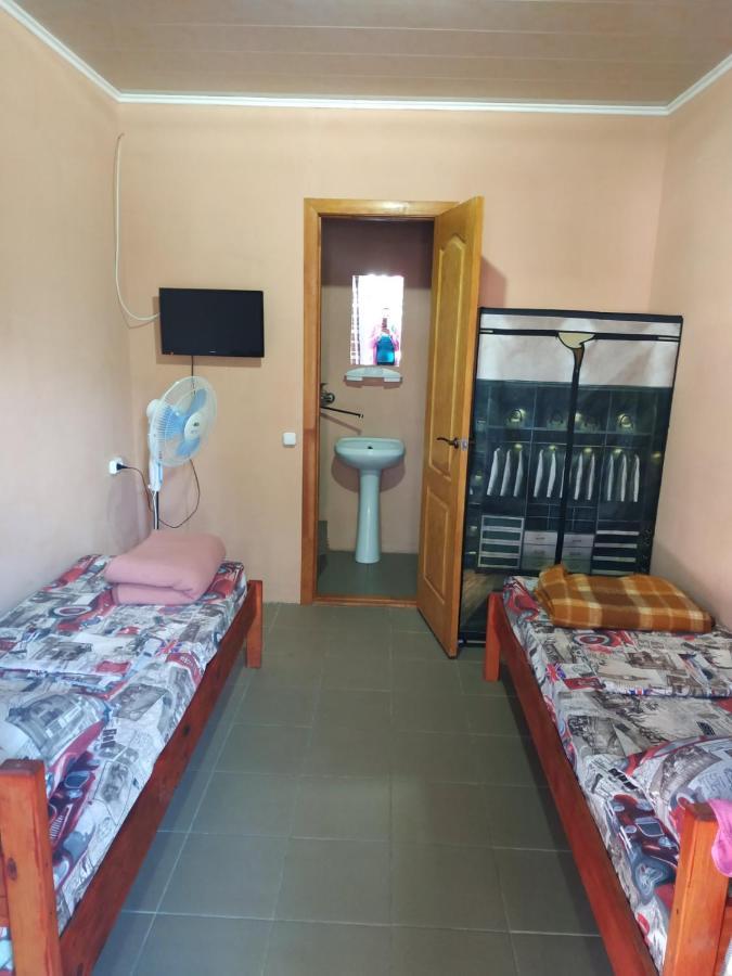Monte Karlo Otel Zaliznyi Port Dış mekan fotoğraf
