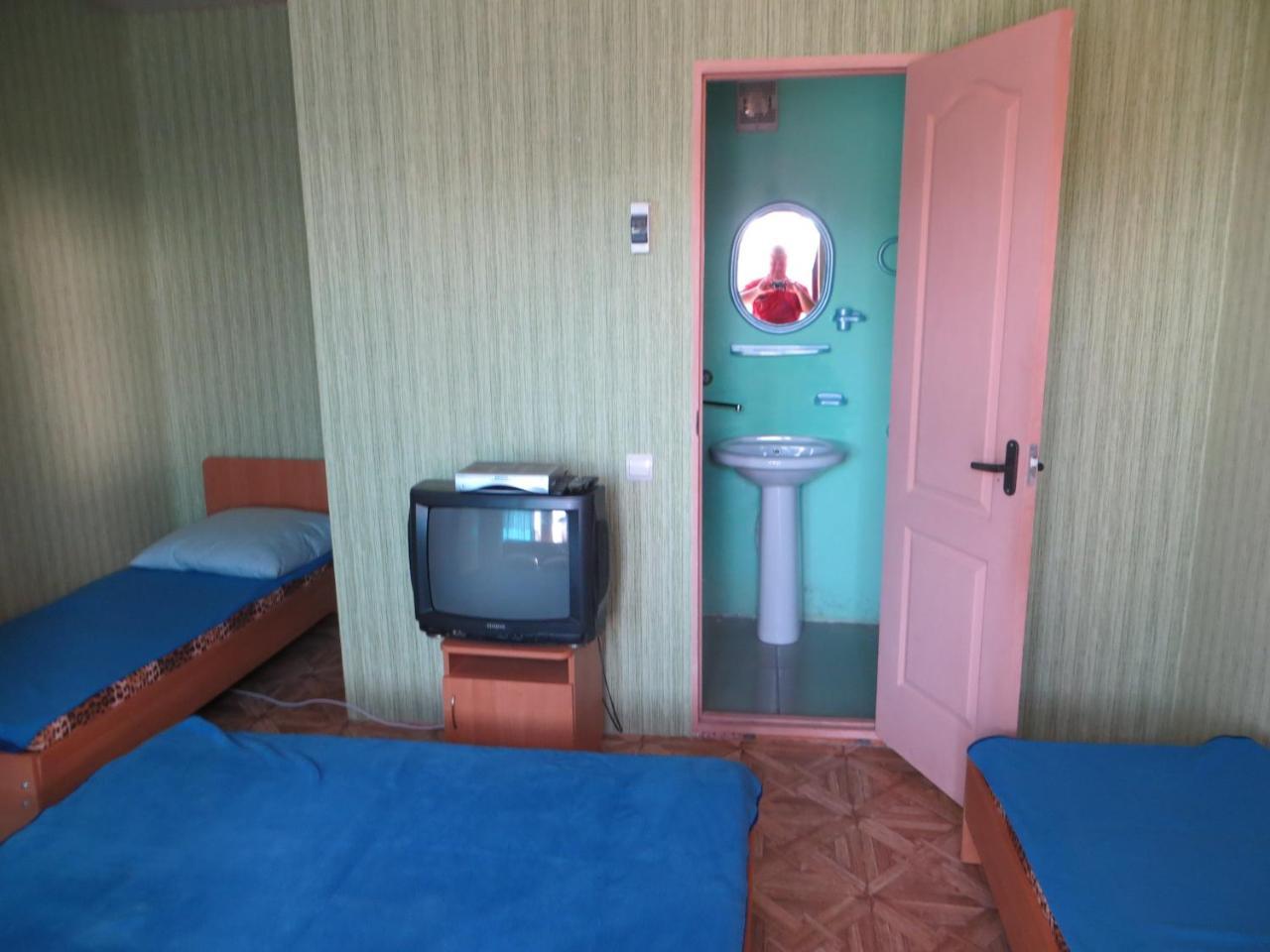 Monte Karlo Otel Zaliznyi Port Dış mekan fotoğraf